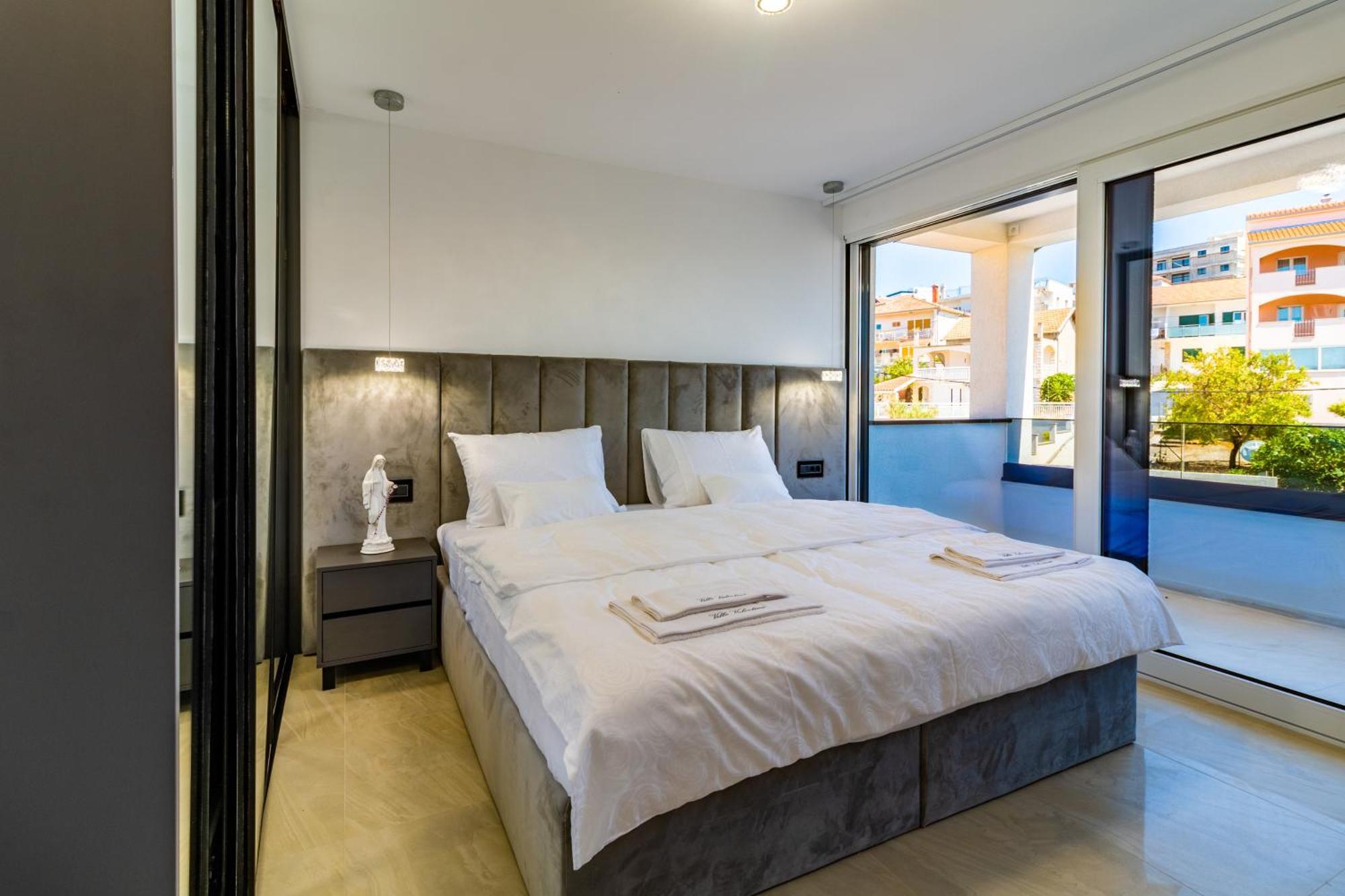 Beach Villa Valentina トロギール 部屋 写真