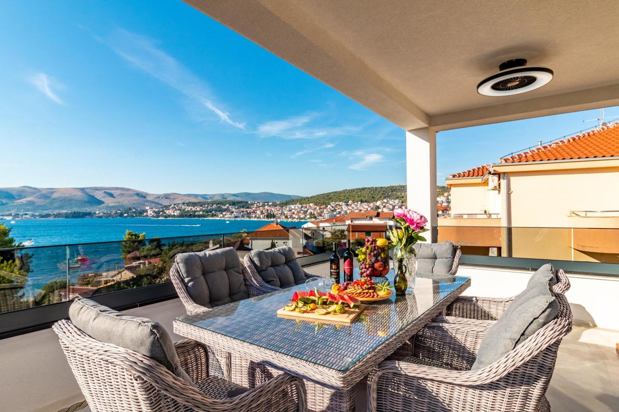 Beach Villa Valentina トロギール 部屋 写真